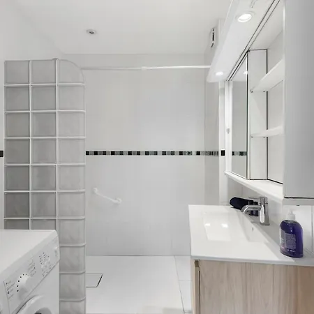 Daire La Pinede Centre Juan Les Pins, 100m Des Plages Antibes