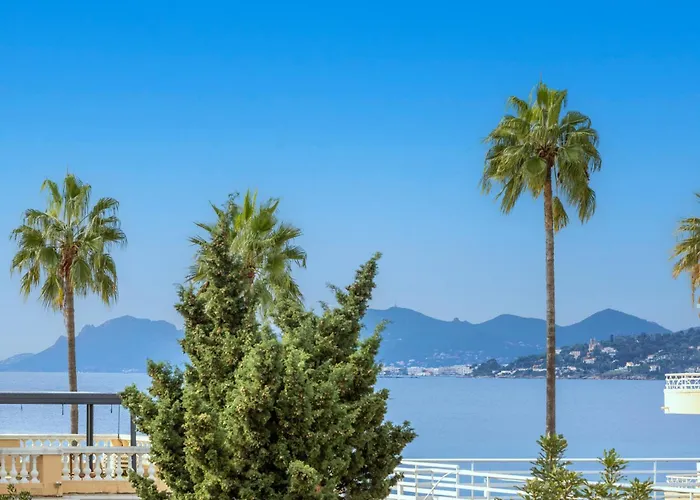 La Pinede Centre Juan Les Pins, 100m Des Plages